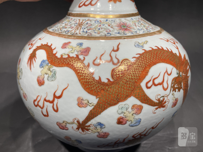 清光绪 粉彩云龙纹赏瓶 - 图8